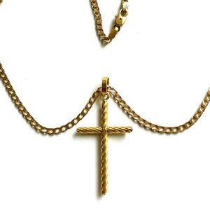 14kt. solid yellow gold chain with a cross